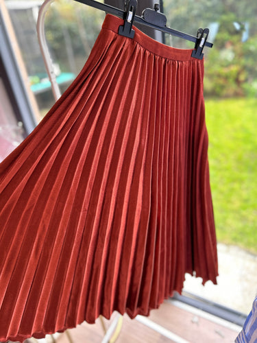 Rust pleated skirt