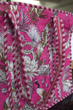 Quilted Printed Tote Bag in Pink Tropics