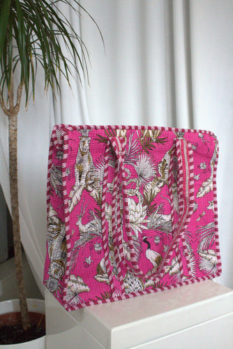 Quilted Printed Tote Bag in Pink Tropics