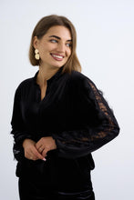 Lila Velvet Top/Black