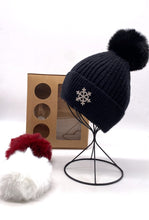 Pom Pom Hat Gift Set